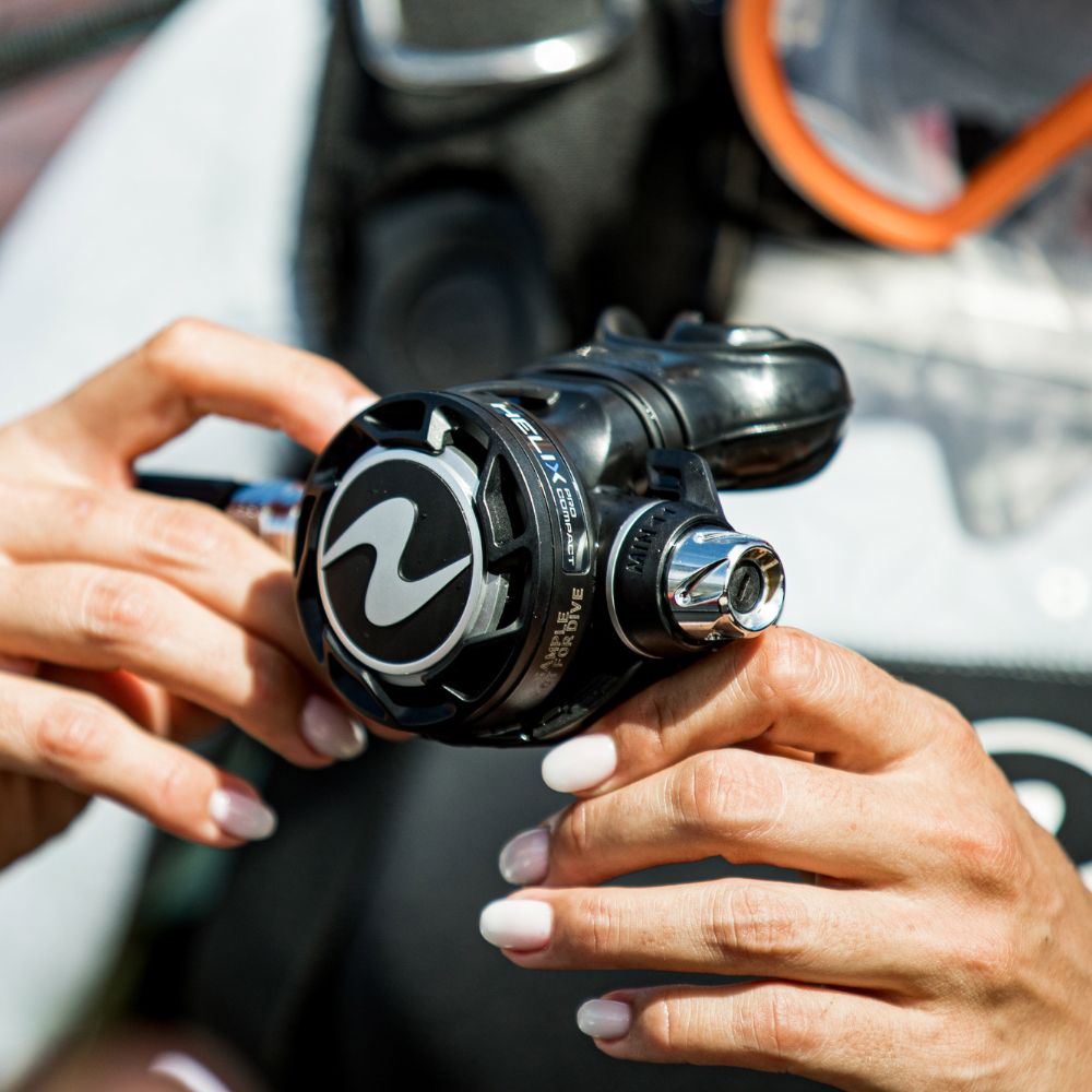 What’s in the box - COMPACT PRO - Dive Regulator