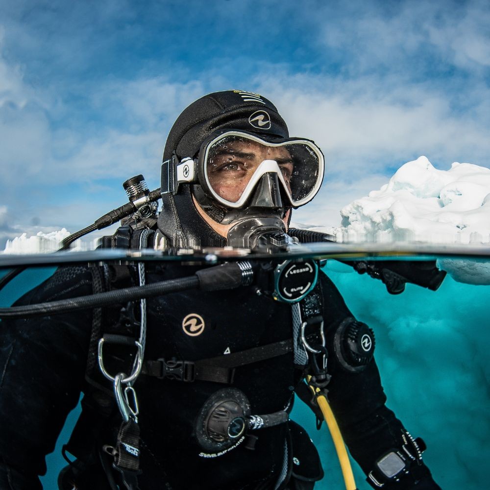 What’s in the box - ELITE - Dive Regulator