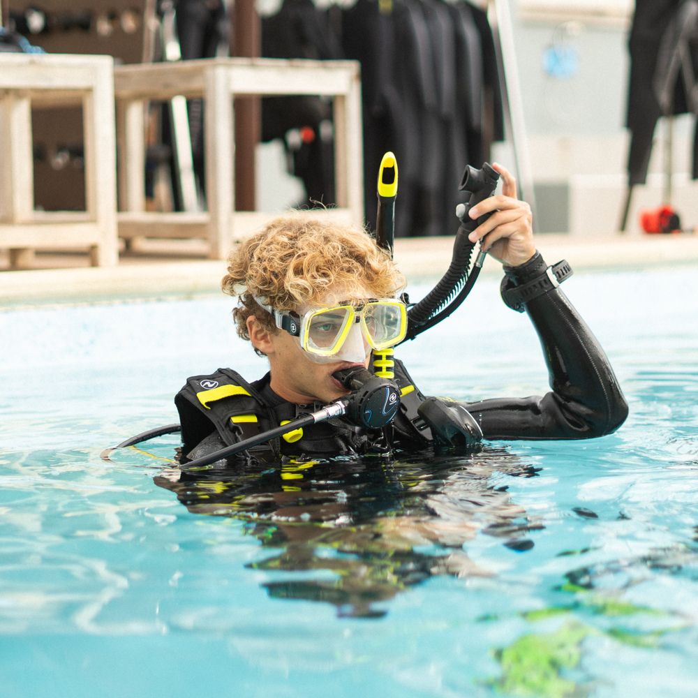 Product Details - TITAN - Dive Regulator